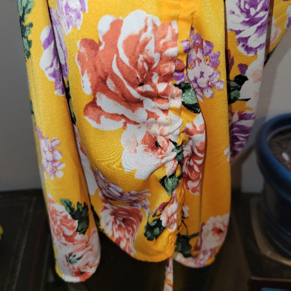 Who What Wear Blouse - Picture 4 of 7